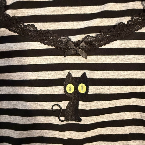 ROMWE Black and Gray Striped Top - Picture 2 of 4